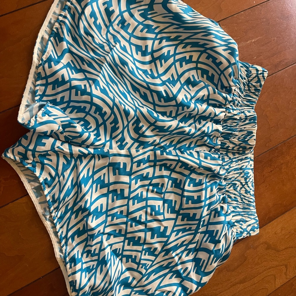 Fendi shorts - Picture 2 of 2